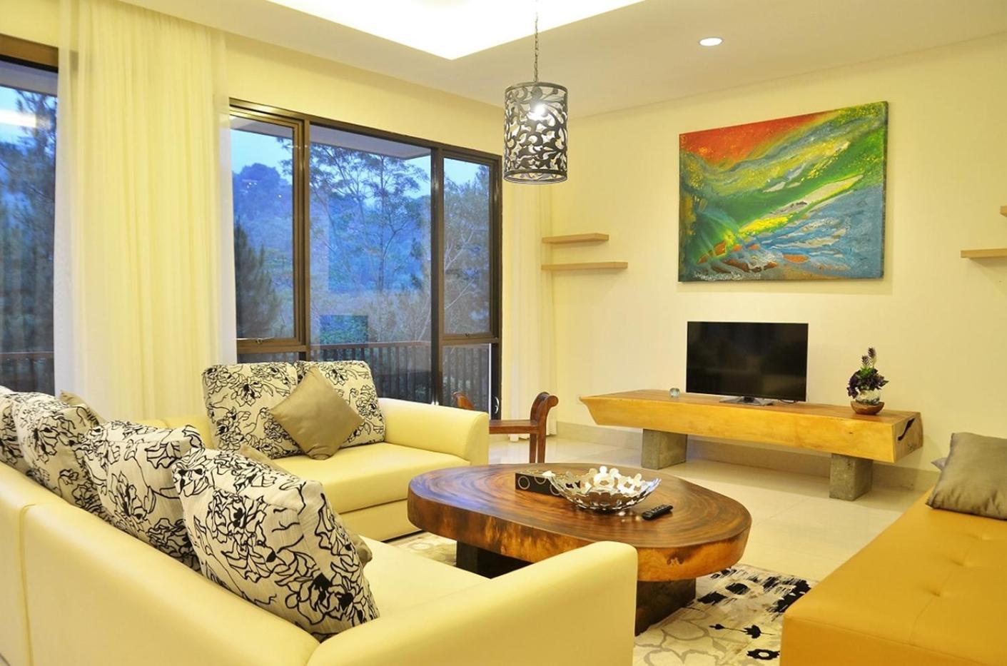 Hikari Hill View Villa 7 Bedrooms With A Private Swimming Pool And Billiard Bandung Ngoại thất bức ảnh